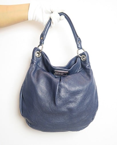Classic Q Hillier Hobo, front view